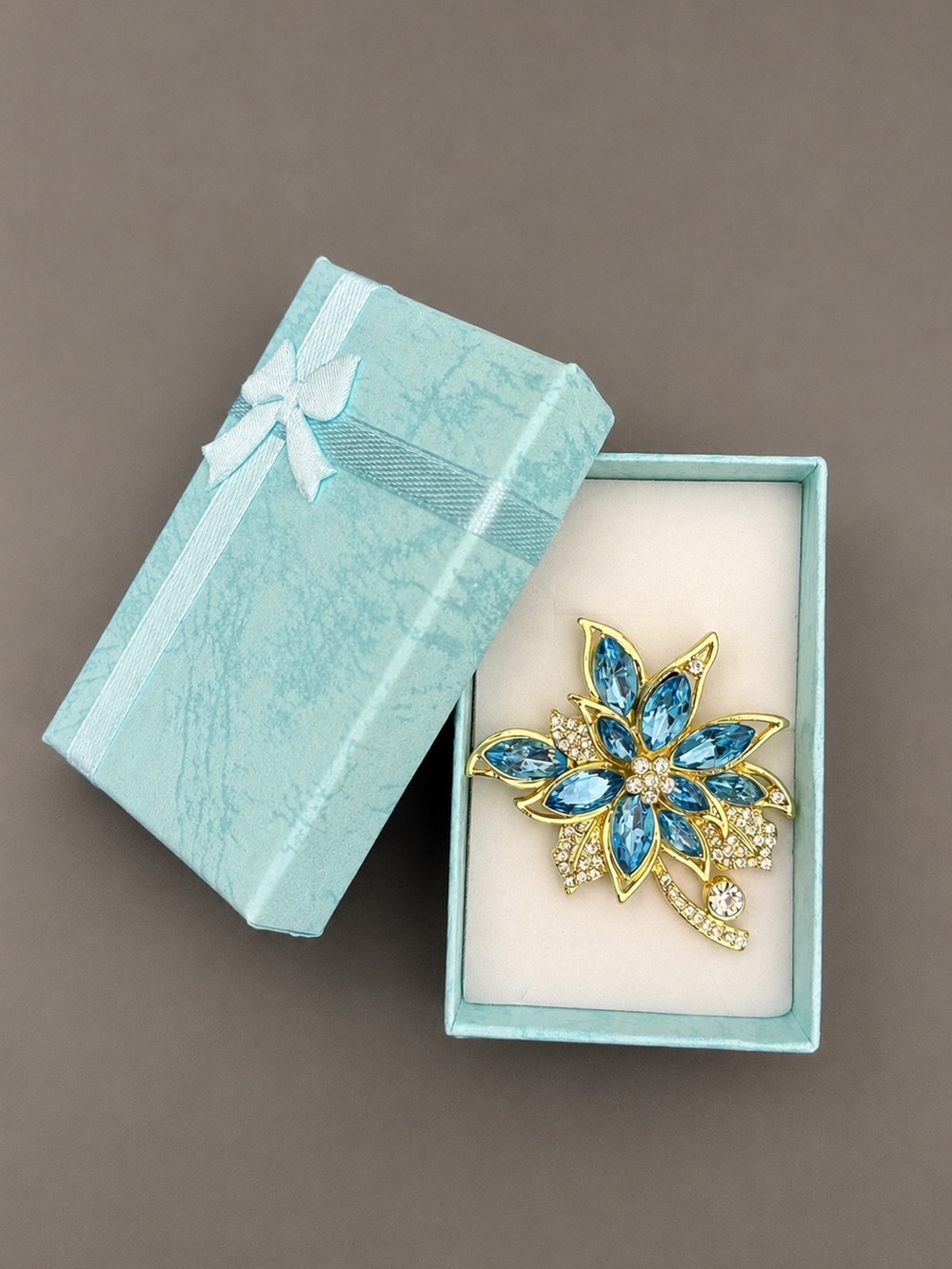 Blue Crystal Flower Brooch Gold Tone Rhinestone Floral Pin Elegant Gift Women